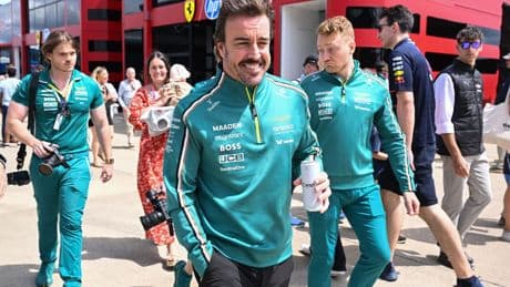 Silverstone busca héroe nacional y Fernando Alonso pone el humor: "Necesitarían pagarme"