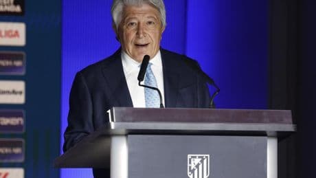 Enrique Cerezo dio la bienvenida a Ruggeri al Atlético: "Tienes un futuro fantástico"