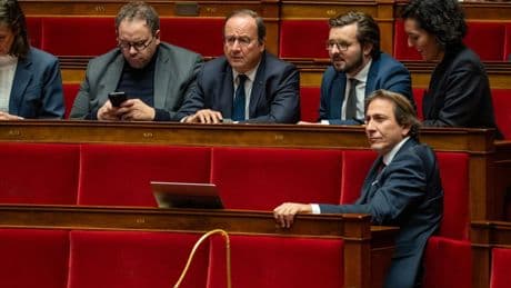 Retraites : avec sa motion de censure, le PS recherche le bon équilibre