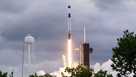 4 astronot 1 yıl gecikmeyle uzayda