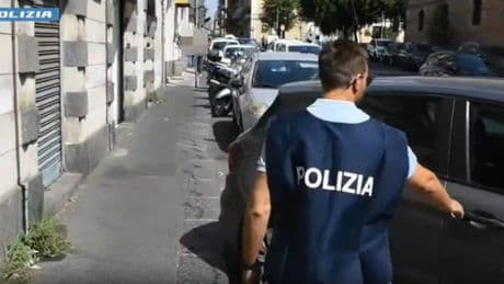 Abusi sessuali sulla dottoressa durante il turno di lavoro, ex primario sospeso dal servizio