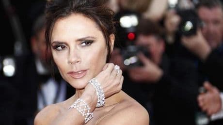 Victoria Beckham publica una fotografía de sus cuatro hijos reunidos con sus abuelos