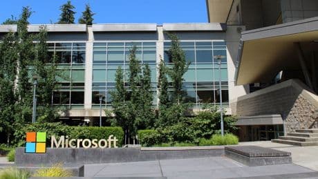 Microsoft, dipendenti protestano contro il presunto utilizzo di Azure da parte dell’esercito israeliano