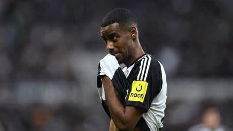 Alexander Isak to Liverpool twist as transfer target set to miss Newcastle Premier League opener