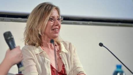 La "democratica" Concita De Gregorio insulta Donzelli: "Un cretino come lui..."