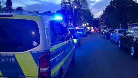 Kronberg – Hochtaunuskreis: 71-Jähriger soll Frauen mit Axt und Messer verletzt haben