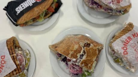 Döner-Test in Kleve 2025: „Vielschichtiges Aroma“ bis „künstlich“ – So schmecken Kleves Döner