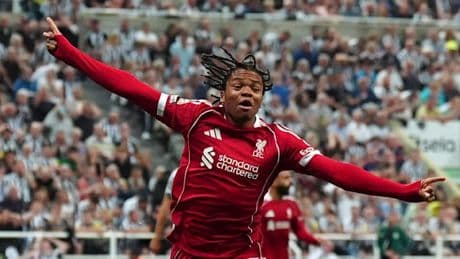 Märchenhaftes Debüt – ein 16-Jähriger schießt Liverpool zum Sieg