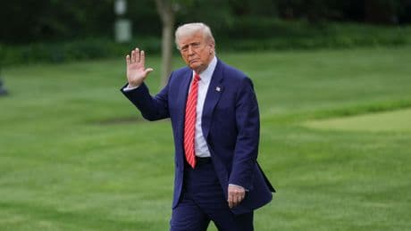 Droits de douane: comment la guerre commerciale de Donald Trump s'est retournée contre les États-Unis