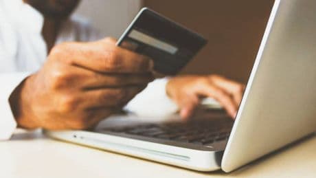 Los consumidores ya doblegan a la banca en los tribunales por los fraudes ‘online’: “Las negociaciones son durísimas”