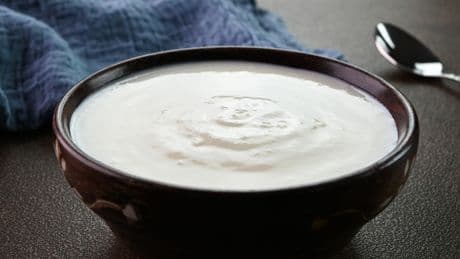 Hausgemachter Naturjoghurt: So einfach geht's mit nur zwei Zutaten