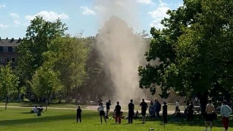 Wetter-Phänomen in Dresden - Riesige Windhose wirbelt durch Park