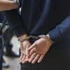 Festnahme auf der Warschauer Brücke in Berlin: Betrunkener Mann belästigt Frau und ruft Nazi-Parolen