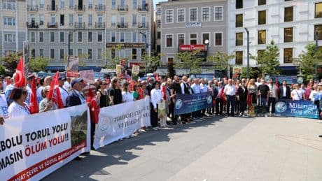Giresun'da vatandaşlar Tirebolu-Torul yolunun iyileştirilmesi için eylem yaptı