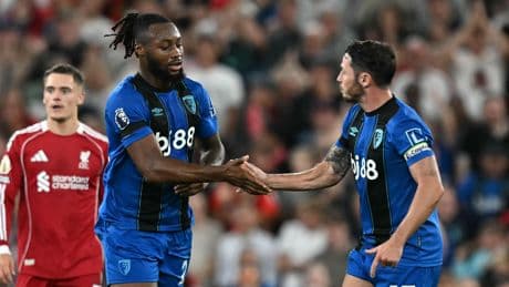 Arne Slot verontwaardigd en Bournemouth ziedend na racistisch incident bij Liverpool: ’Ik zou hebben gereageerd’