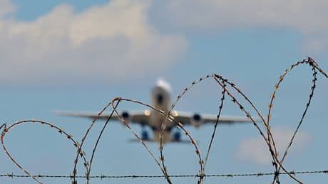 Familie wird in den Irak abgeschoben – kurz bevor Gericht dagegen entscheidet
