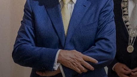 Koning over vakantie naar Griekenland in coronatijd: ’Het was niet verboden’