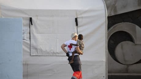 Tres autonomías gobernadas por el PP serán las que empiecen a acoger menores inmigrantes reubicados a la Península