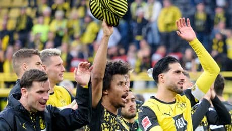 4:0 gegen Wolfsburg: Dortmund nippt am Europapokal