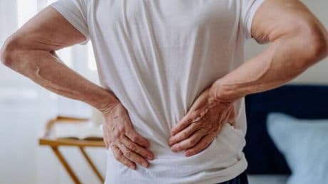 Anyone with arthritis urged to use £1.50 kitchen staple to naturally ease pain