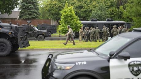 Dos congresistas demócratas, tiroteados en Minnesota por un individuo vestido de policía