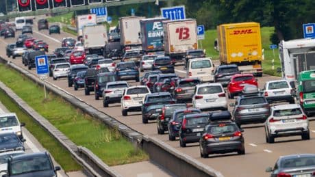 Unfall: Lkw fährt auf Stauende - A14 bei Döbeln gesperrt