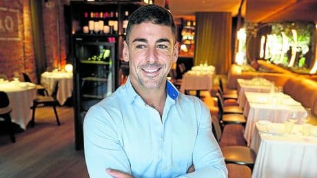 «Would you like some gildas and txakoli?» Los restaurantes bilbaínos se ponen las pilas por los turistas