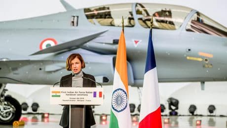 Vente d’armes : l’Inde achète 26 chasseurs Rafale marine à la France