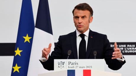 Emmanuel Macron estime que la pause sur les droits de douane est "fragile"