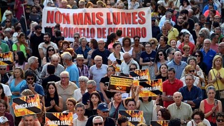 Incendies en Espagne : le feu gagne le champ politique