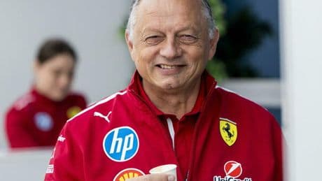 Fred Vasseur rinnova con la Ferrari: «Abbiamo gettato basi solide, ora torniamo a costruire»
