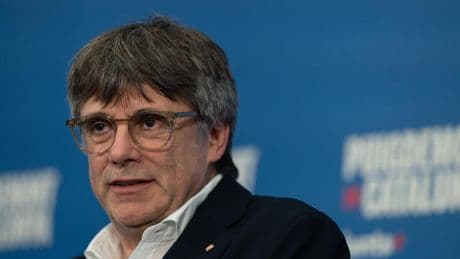 Puigdemont desconfía de que el Gobierno vaya a frenar la opa del BBVA sobre el Sabadell