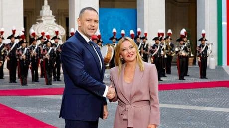 Guerra Ucraina, Meloni in call si rivolge a Donald Trump: «Negoziati a Mosca? Una provocazione»