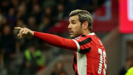 Milan, l'Al Hilal insiste per Theo Hernandez. Per la difesa è Leoni l'obiettivo numero uno