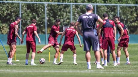 Trabzonspor 3 eksikle İstanbul'da