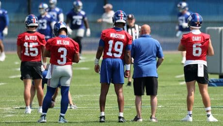 Giants’ crowded quarterback room has avoided any early misery