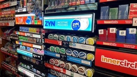 Après son «succès phénoménal» aux États-Unis, Philip Morris veut imposer ses sachets de nicotine Zyn en France