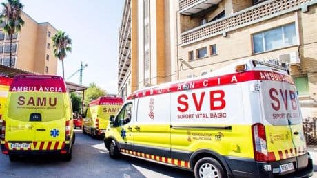 Nueve heridos en un accidente entre dos coches en la AP-7, a la altura de la localidad alicantina de Finestrat