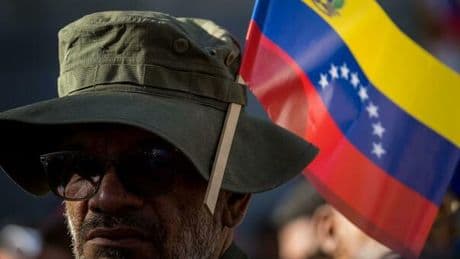Venezuela?Usa verso la guerra? Maduro mobilita 4,5 milioni di miliziani: «Armi a contadini e operai»
