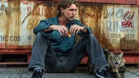 Austin Butler’s charisma holds Caught Stealing together