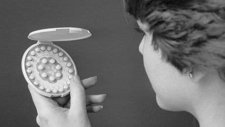 La píldora anticonceptiva: el pequeño fármaco que dio libertad a las mujeres y cambió el orden social