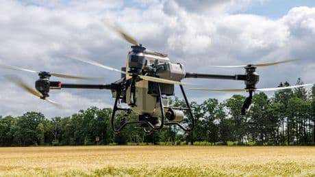 Experiment in Lockstedt: Feld-Versuch: Große Drohne bringt Zwischensaat aus