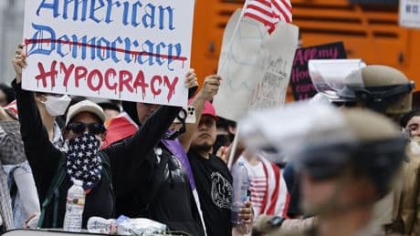 « À bas la police migratoire » : à Los Angeles, des dizaines de milliers de manifestants anti-Trump
