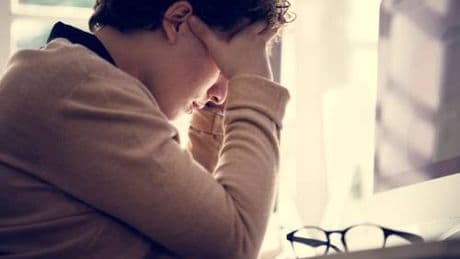 Ictus in aumento nei giovani: fattori di rischio, screening e prevenzione