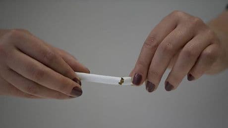 Prof. Dr. Tevfik Özlü: Sigara içenler, içmeyenlere göre 10 yıl daha erken ölüyor