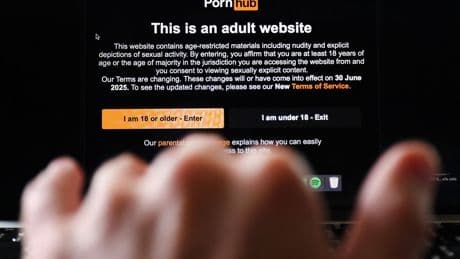 Pornographie : la France a contraint les principaux sites à barrer l’accès aux mineurs