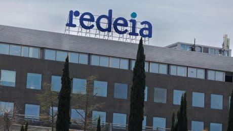 El dilema de REE: si endurece las restricciones que eviten nuevos apagones subirá el precio de la luz