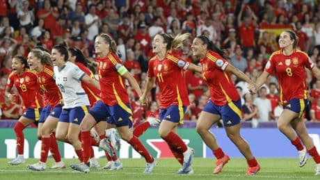 España se instala en las alturas del fútbol femenino