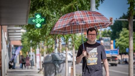 La primera ola de calor del verano llega mañana y abrasará Catalunya hasta el martes 1 de julio