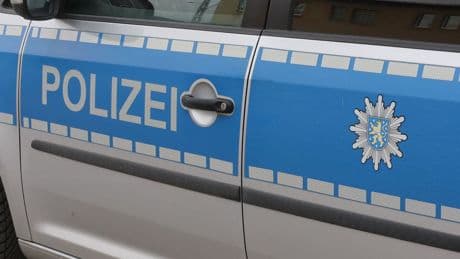 Schwerer Unfall: Kollision mit Lkw: Mann tödlich verletzt